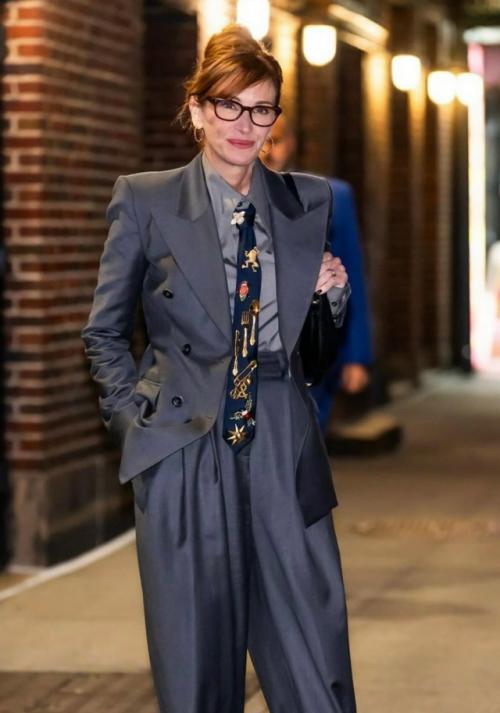 Джулия Робертс снова доказывает, что стиль - это не мода, а память. 01