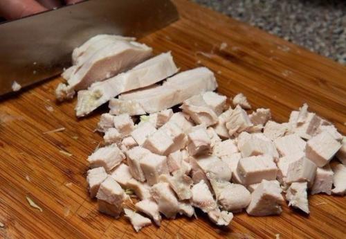 Салат из свежей капусты с курицей. 03 Салат из свежей капусты с курицей. 03