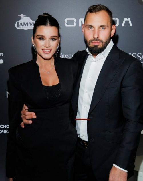 Ксения Бородина вступилась за жениха Николая Сердюкова, которого сильно затравили в сети.
