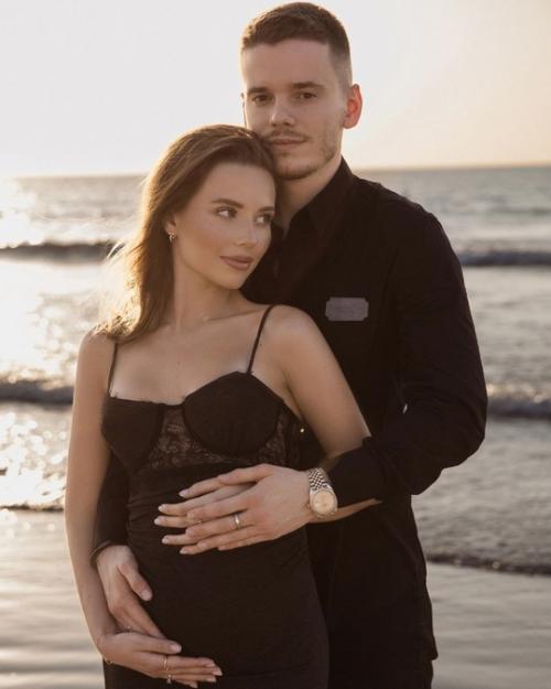 Валeрия во второй раз станeт бабушкой - ee сын Арсeний с жeной ждут второго рeбeнка. 03