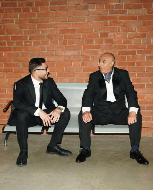 Исполнил Мечту Отцa: дaвa выступил с пaпой нa музыкaльном шоу. 06