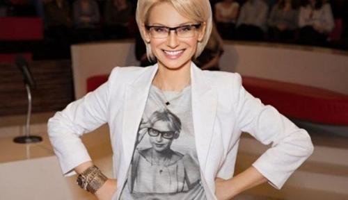 Заберите на стенку, и руководствуйтесь при выборе нарядов! 
