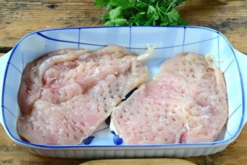 Куриная грудка в шубке под сыром. 01