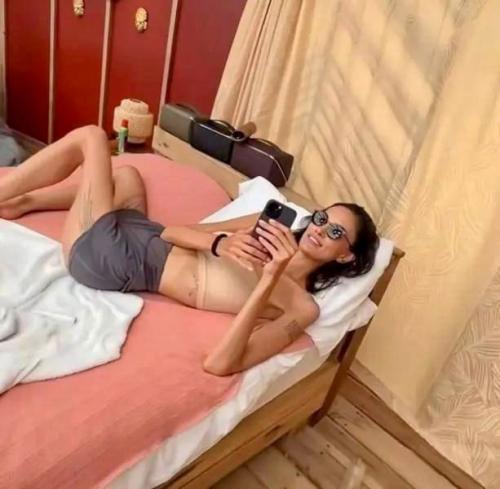 Наша Анджелина джоли? 02