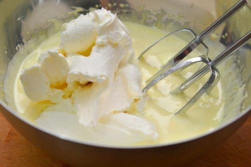 Тирамису.   Ингредиенты:   Сыр филадельфия - 340 г. 04