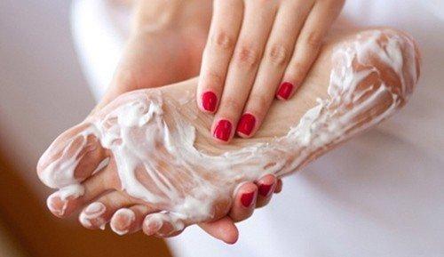 Мы делаем пяточки как у младенца.

