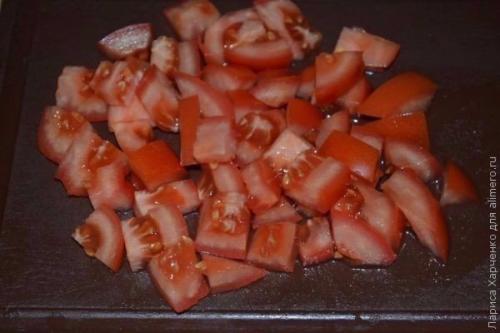 Салат с курицей, овощами и кунжутом. 05