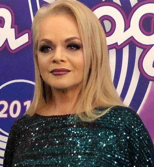 Лариса долина из-за критики своих нарядов и возраста вспылила. 02