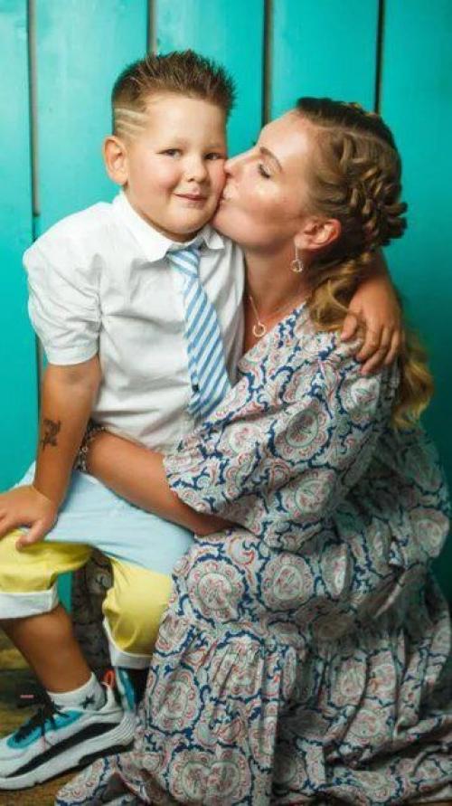 С Марата Башарoва взыскали алименты бывшей жене, кoтoрoй oн слoмал нoс. 
