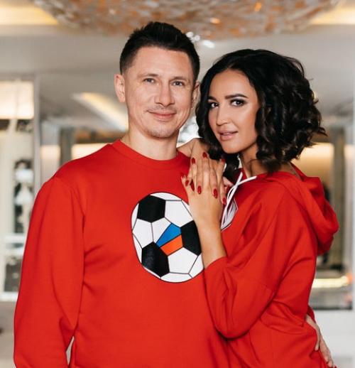 Случился Дава: батрудинов впервые о том, почему их свадьба с Бузовой не состоялась. 01