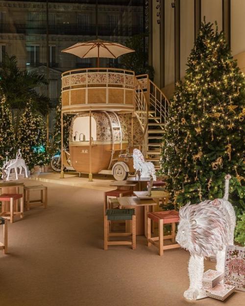 Мы повышаем праздничное настроение вместе с Dior! 04