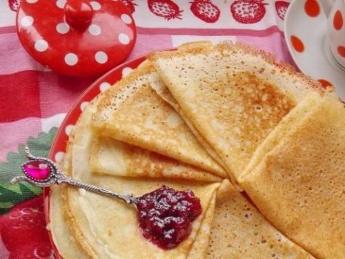 Блины на дрожжевом тесте. Блины на дрожжевом тесте.