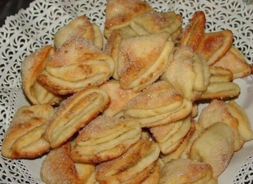 Специально для мамочек мы собрали воедино самые вкусные, а главное полезные рецепты печенья из творожка! 02