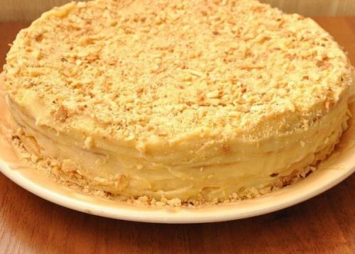 Наполеон. Ингредиенты: Тесто: 2 яйца, 150 мл воды, 300 г сливочного масла, 1/2 ст. 03 Наполеон. Ингредиенты: Тесто: 2 яйца, 150 мл воды, 300 г сливочного масла, 1/2 ст. 03