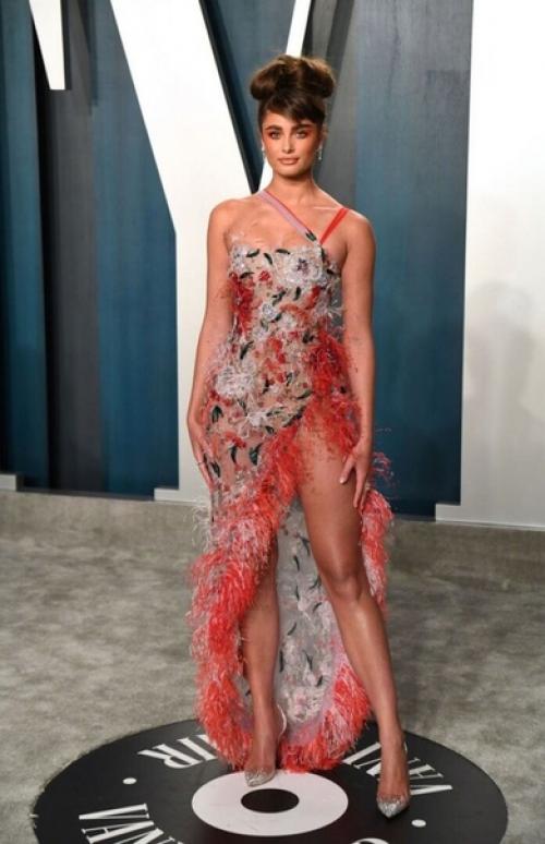 Ангелы Victorias Secret в этих платьях просто великолепны. 04