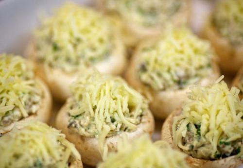 Шампиньоны с курицей и сыром. 08 Шампиньоны с курицей и сыром. 08