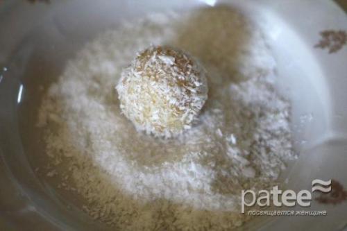 Самый простой рецепт приготовления домашних конфеток рафаэлло. 03