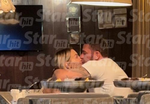 Экс - супруг Бородиной Курбан омаров подтвердил слухи о романе с женой известного футболиста. 04