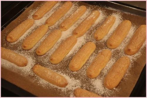 Домашнее савоярди или дамские пальчики: простое бисквитное печенье и основа для домашнего тирамису. 05