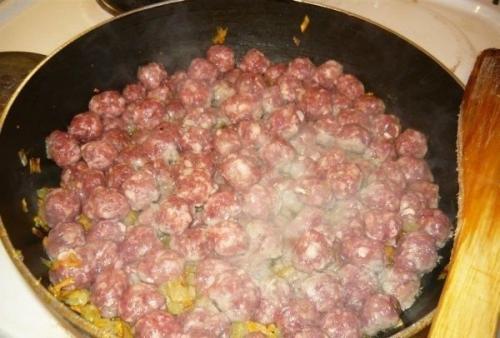 Вкусные спагетти с фрикадельками дома. 02 Вкусные спагетти с фрикадельками дома. 02