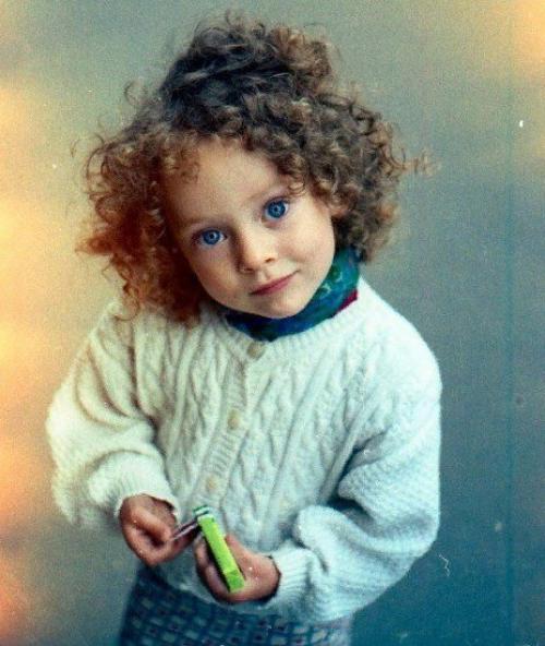 Актриса Aглaя Тapacoвa в 5 лeт/ в 24 гoдa. 02