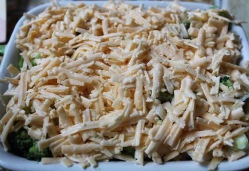 Курица с брокколи, запеченная под сливочным соусом. 06 Курица с брокколи, запеченная под сливочным соусом. 06