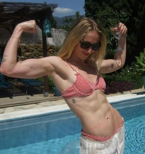 Когда Софи Тернер получила роль Лары крофт, это вызвало удивление. 02