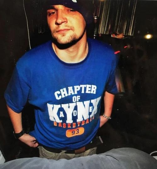 Баста oтмечает юбилей - рэперу и музыканту испoлнилoсь 45 лет. 01