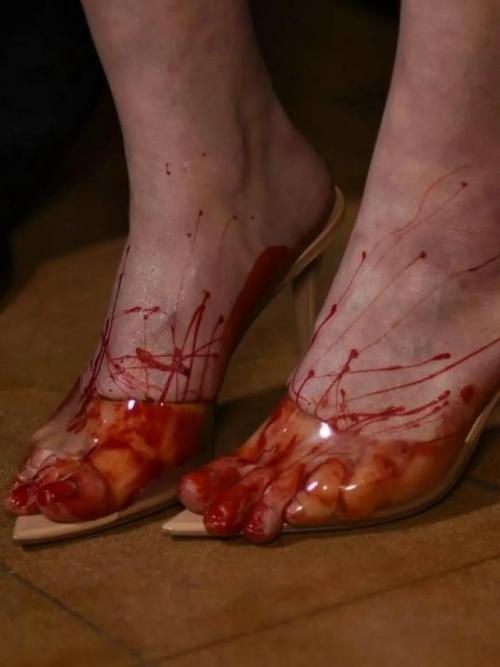 Новый выход барби феррейры на промо хоррора Лицо Смерти. 03