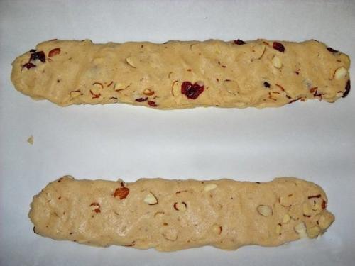 Бискотти с миндалем и клюквой. 02 Бискотти с миндалем и клюквой. 02