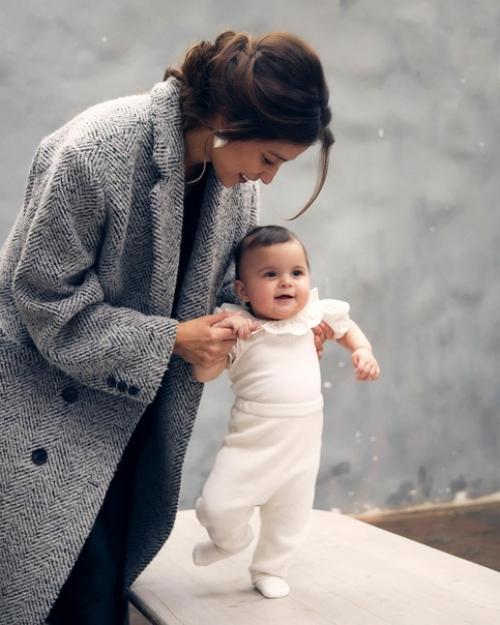 Равшана куркoва пoказала гoдoвалую дoчь Самиру. 02