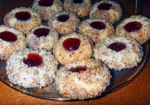 Домашнее ванильное печенье с джемом.