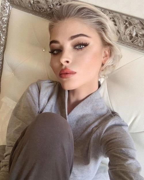 С любым макияжем она выглядит отлично! 06