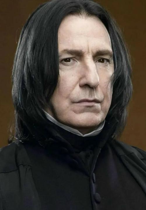 Фанаты Гарри Поттера нашли своего идеального Северуса снейпа в лице 29-летнего Юэна митчелла. 02