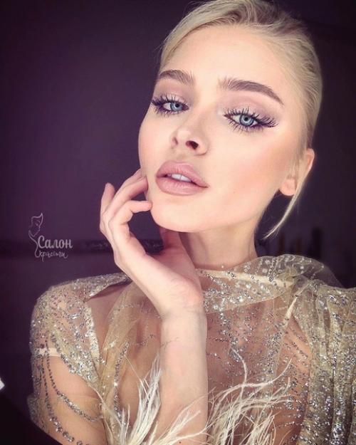 С любым макияжем она выглядит отлично! 08