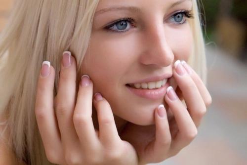 Как избавиться от черных точек на лице?