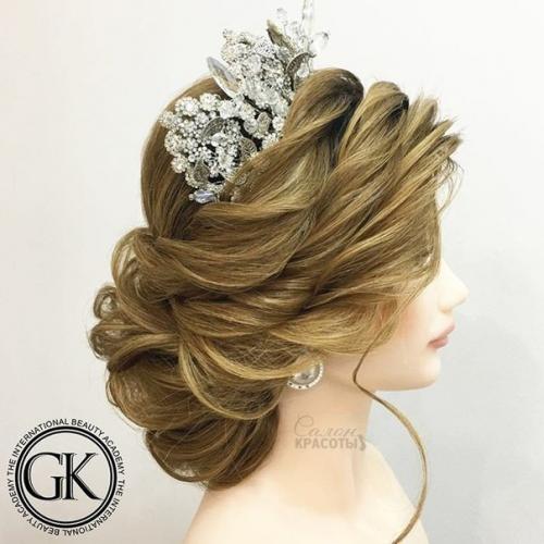 Ошеломляющие вечерние прически.

