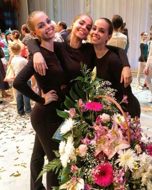 Сестры - тройняшки просто ангельской красоты. 02