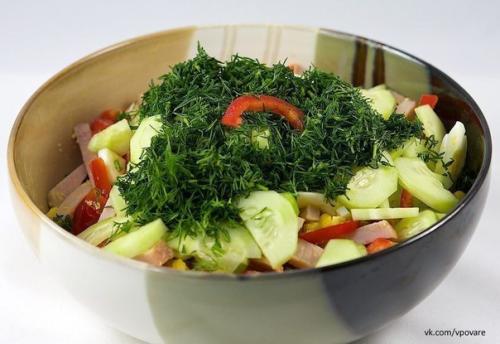 Салат с яйцом и ветчиной. 07