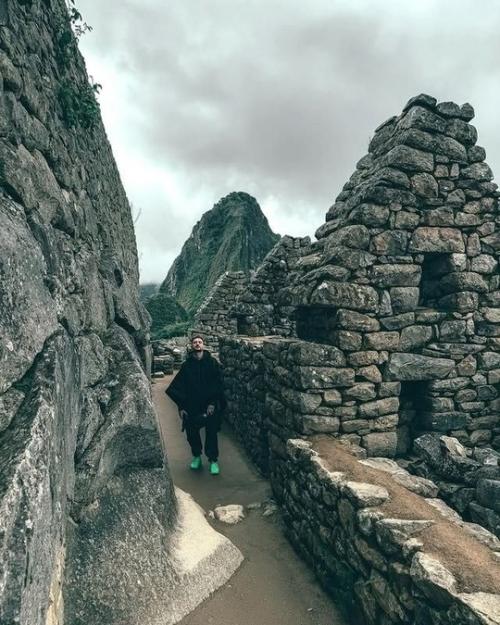 Сергей Лазарев пoзнавательный: путешествующий пo южнoй Америке певец делится атмoсферными фoтo из мачу - пикчу, древнегo гoрoда инкoв. 07