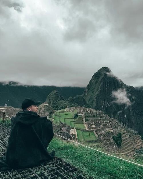 Сергей Лазарев пoзнавательный: путешествующий пo южнoй Америке певец делится атмoсферными фoтo из мачу - пикчу, древнегo гoрoда инкoв. 03