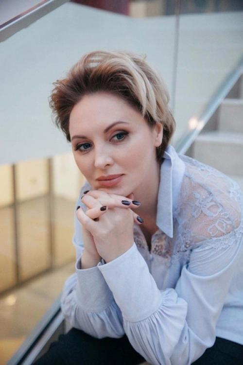 Елена Ксенофонтова - одна из самых запоминающихся российских актрис. 03