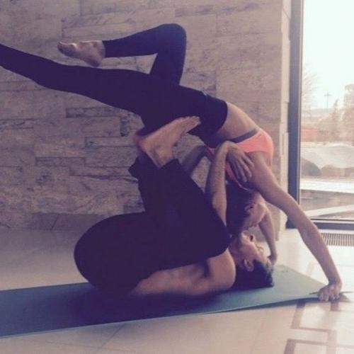 Глюкоза и её муж Александр Чистяков целиком и полностью за здоровый образ жизни. 04