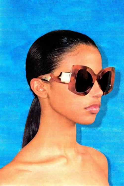 У Джонатана андерсона первая коллекция солнцезащитных очков JW Anderson! 03