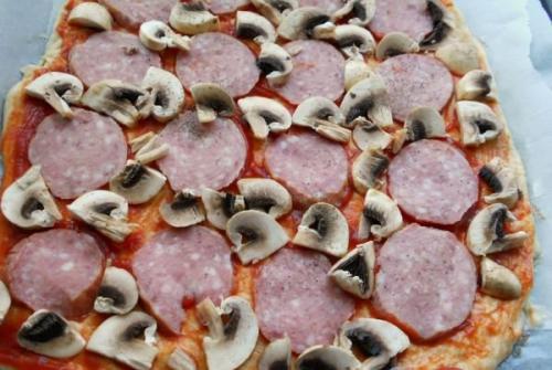 Пицца из теста на кефире. 02