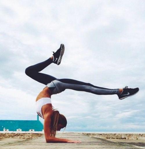 Упражнения на каждый день: 8 пятнадцатиминутных тренировок.

