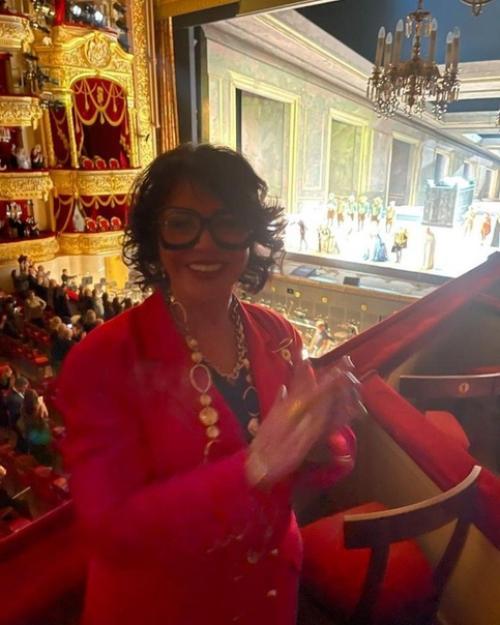 Надежда бабкина в свои 70 лет решила кардинально преобразиться! 07