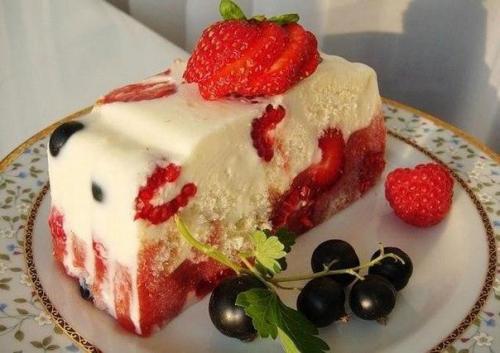 Летний низкокалорийный тортик. Летний низкокалорийный тортик.