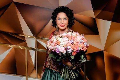 Надежда бабкина в свои 70 лет решила кардинально преобразиться! 02