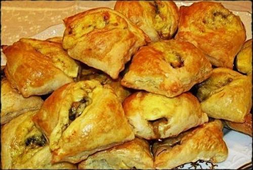 Закусочные пирожки с грибами и сыром?
